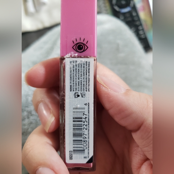 NYX Ultimate Glow Shots Liquid Eyeshadow - Picture 3 of 6